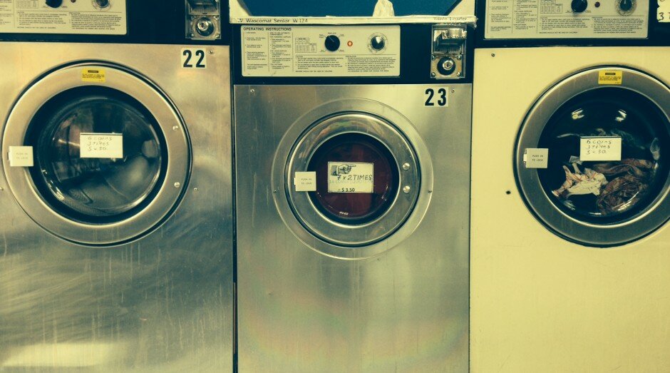 Laundromat_cleaning